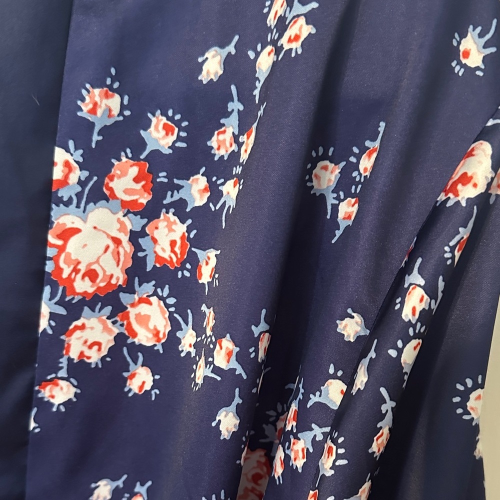Morgan Lane FabFitFun Midnight Floral Robe - Picture 6 of 6